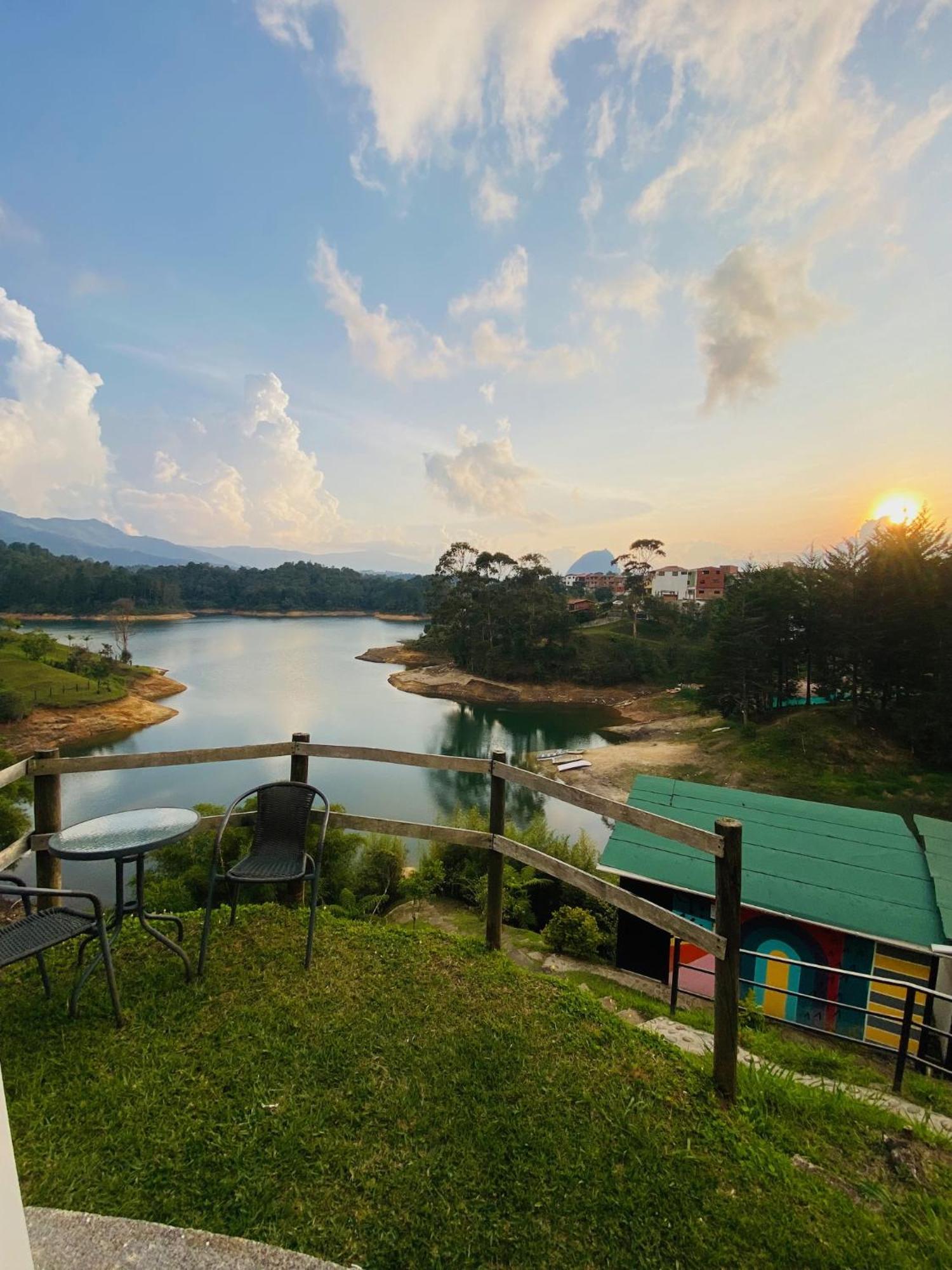 La Madriguera Hotel Guatapé Buitenkant foto