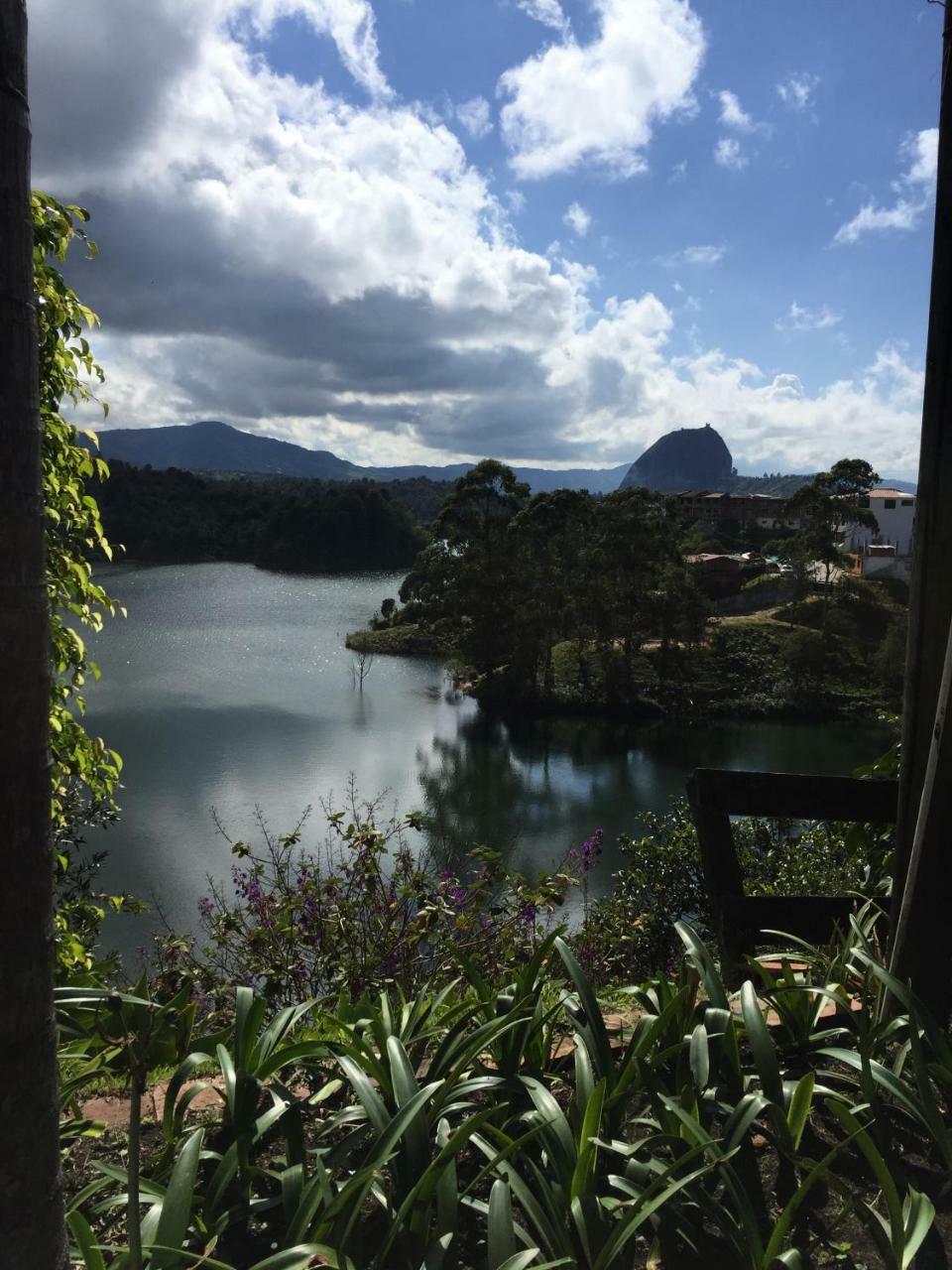 La Madriguera Hotel Guatapé Buitenkant foto